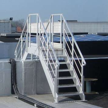 Crossovers zijn ontworpen om alle soorten obstakels op daken en industriële vloeren te doorkruisen.