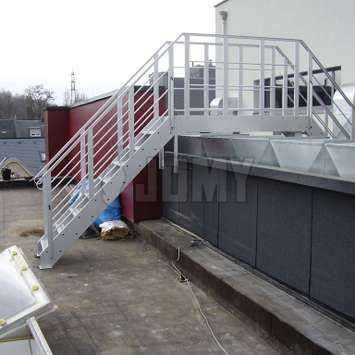 Painted aluminum bridge over a cooling installation